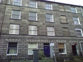 3 bedroom Flat to rent